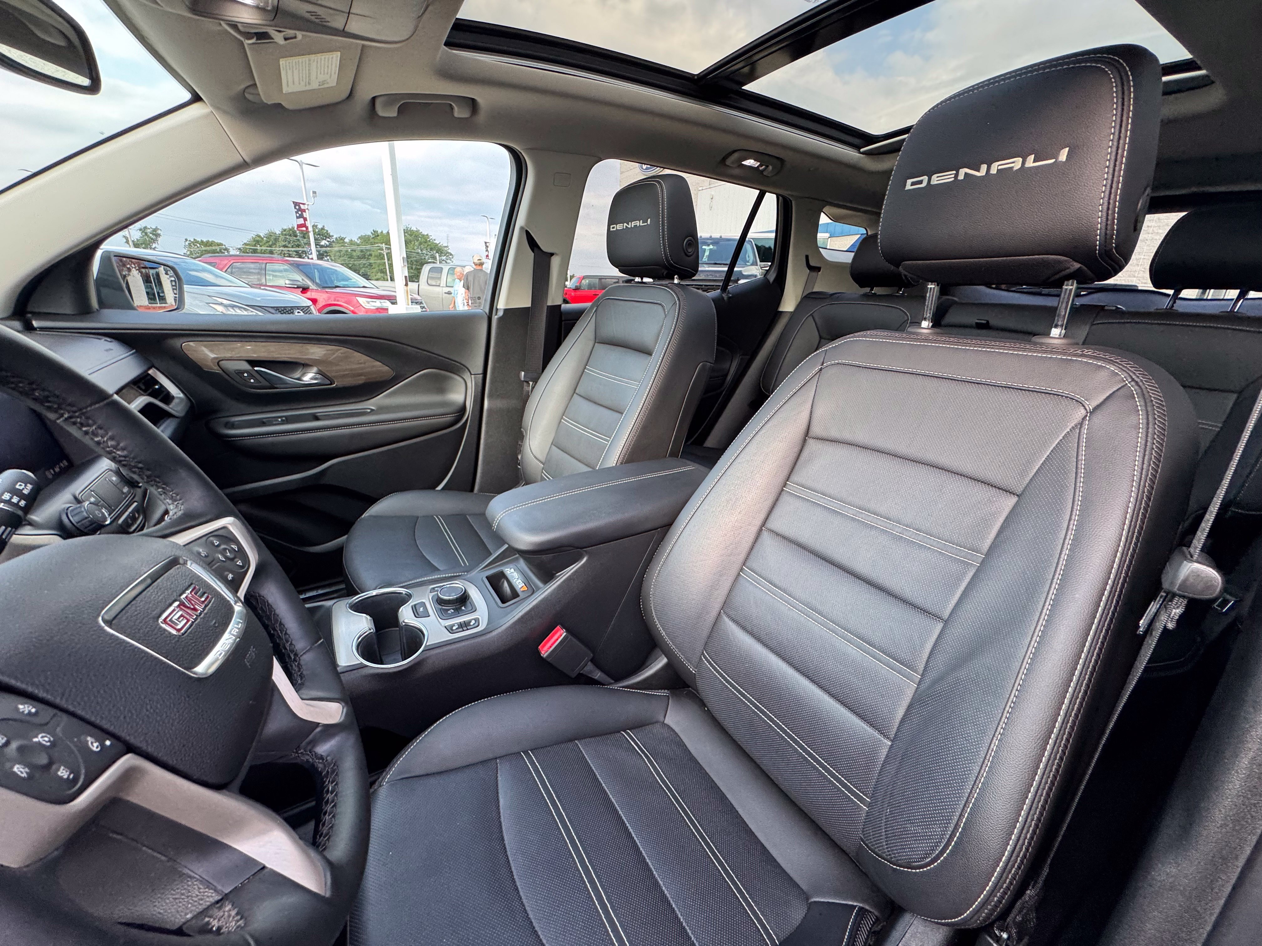Used 2023 GMC Terrain Denali AWD/4WD image 22