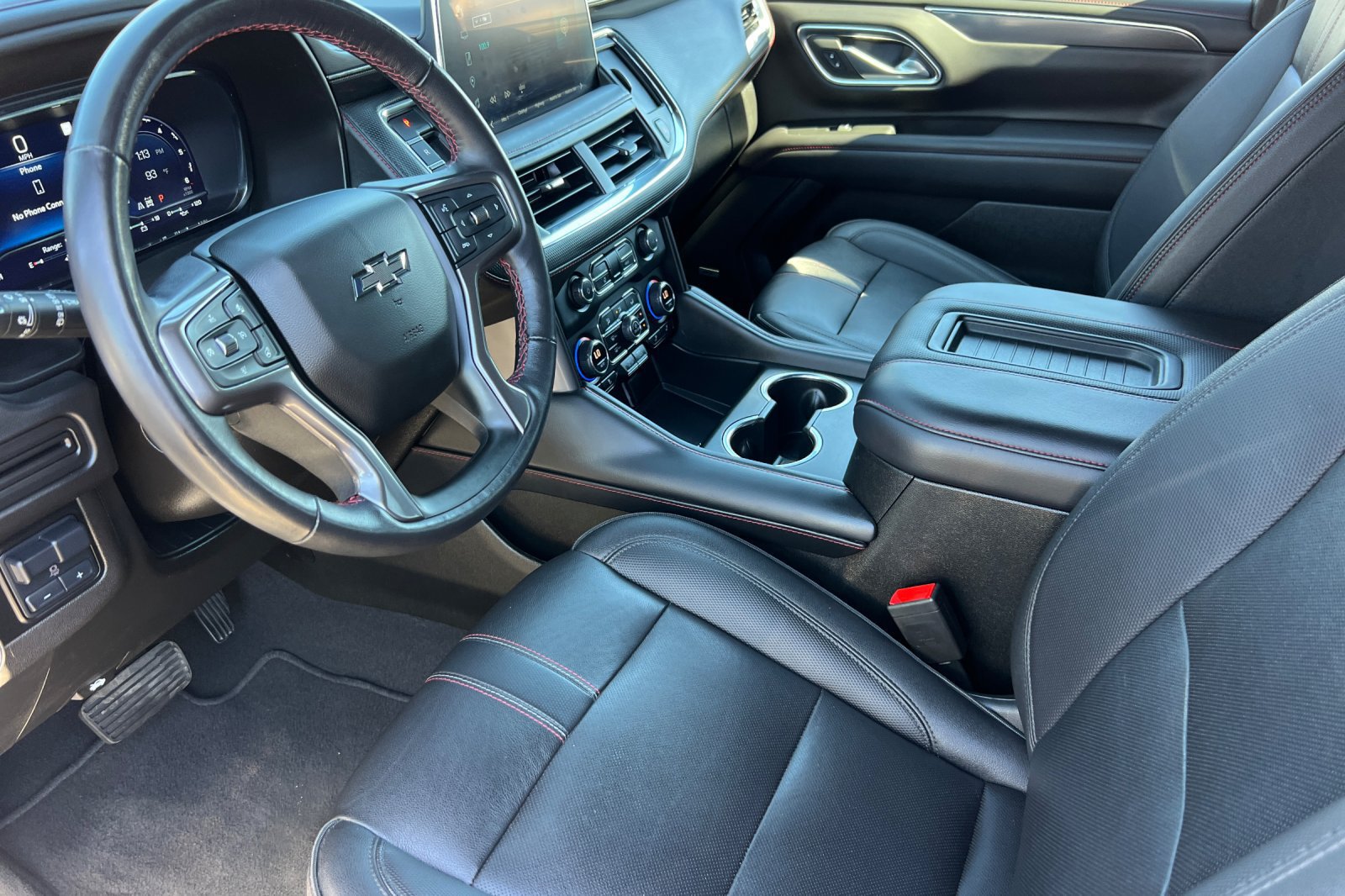 Used 2022 Chevrolet Suburban RST w/ Luxury Package AWD/4WD image 12