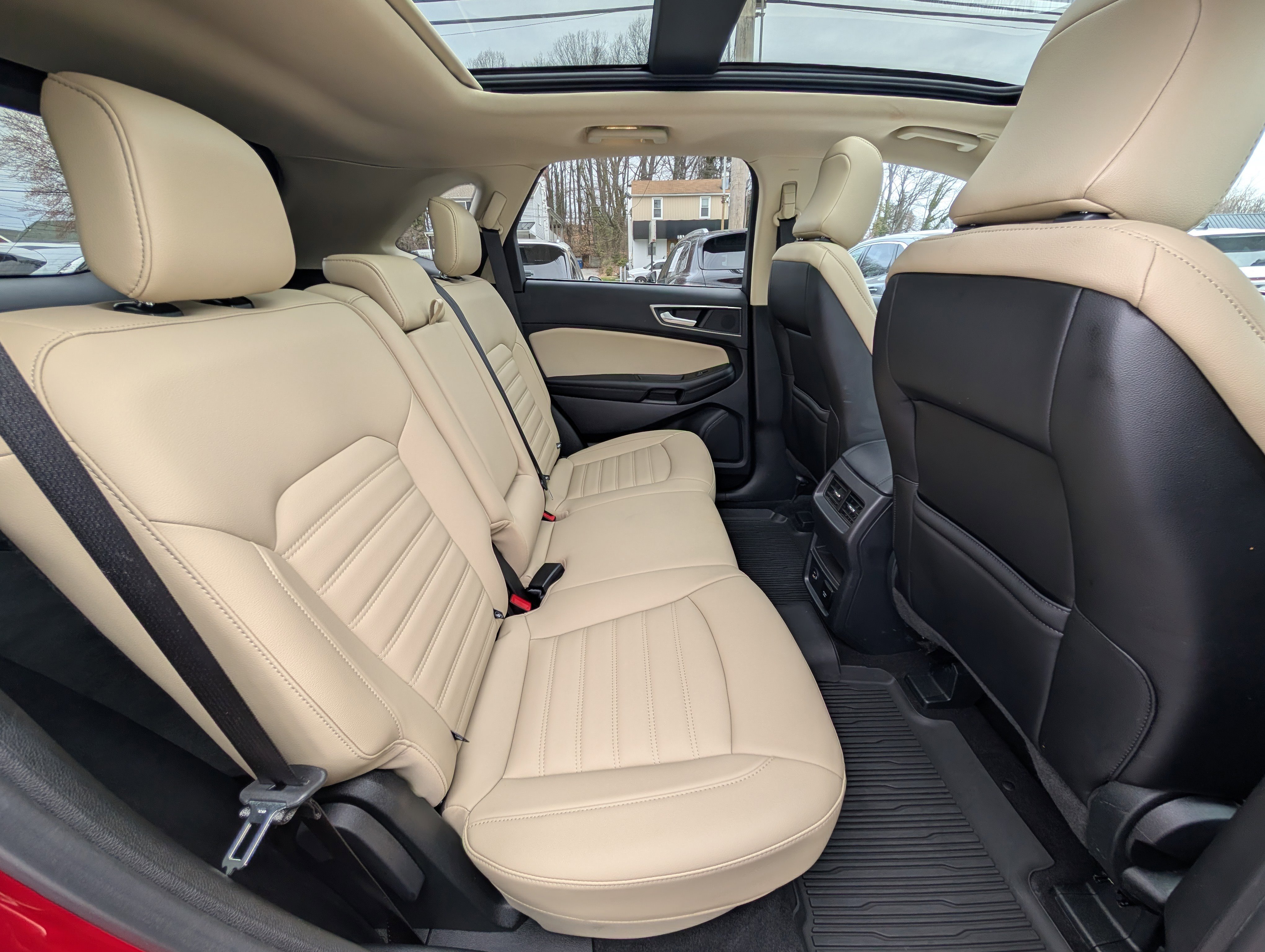 Certified 2022 Ford Edge SEL w/ Convenience Package image 13