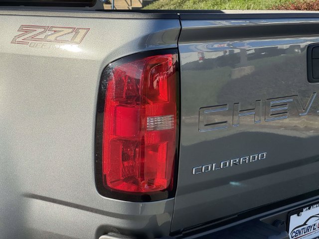 Used 2022 Chevrolet Colorado Z71 AWD/4WD image 9