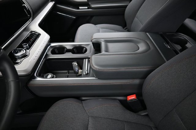 Certified 2025 Ford Expedition Active RWD image 27