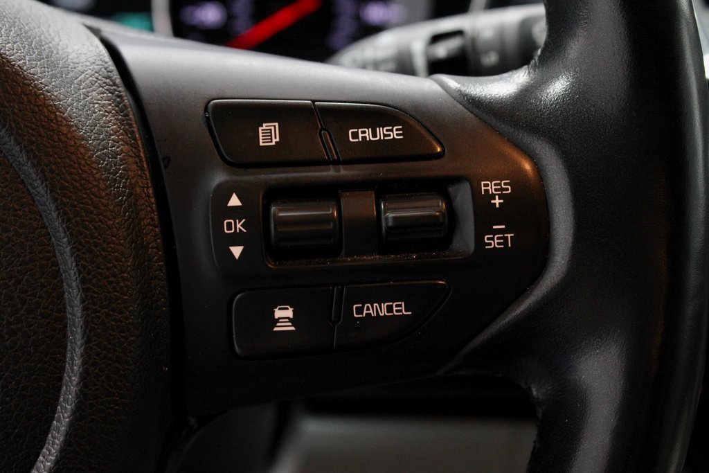 Used 2021 Kia Sedona SX image 34