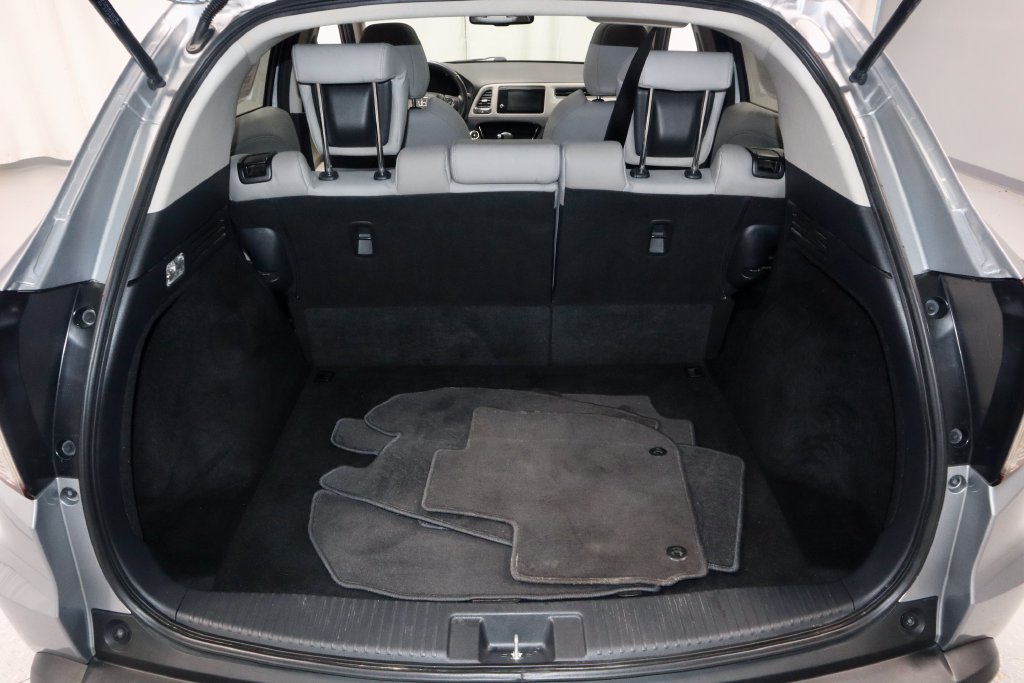 Used 2021 Honda HR-V EX-L image 13