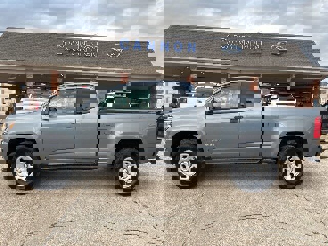 Used 2018 Chevrolet Colorado W/T image 2