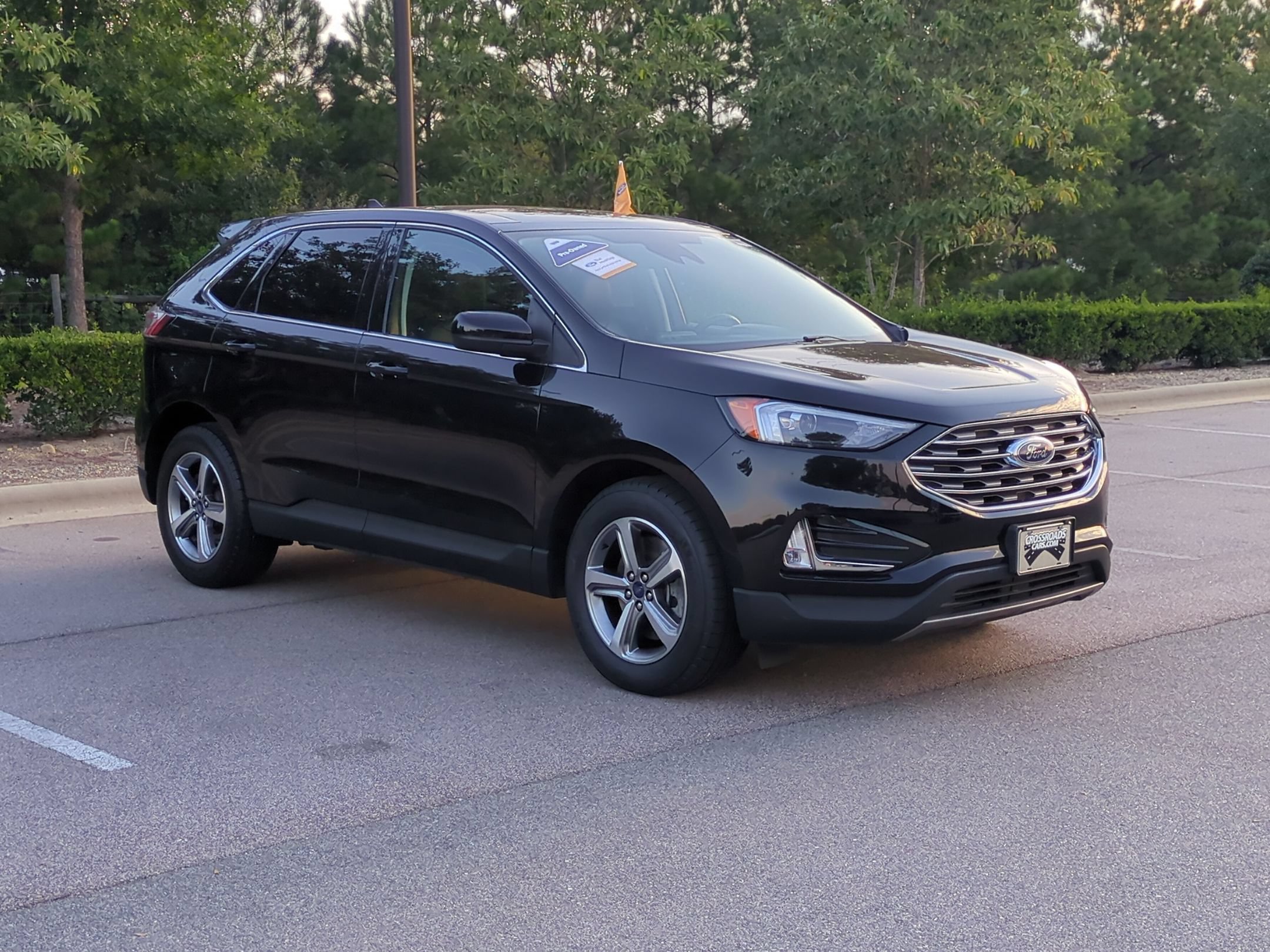 Certified 2022 Ford Edge SEL w/ Convenience Package AWD/4WD image 2
