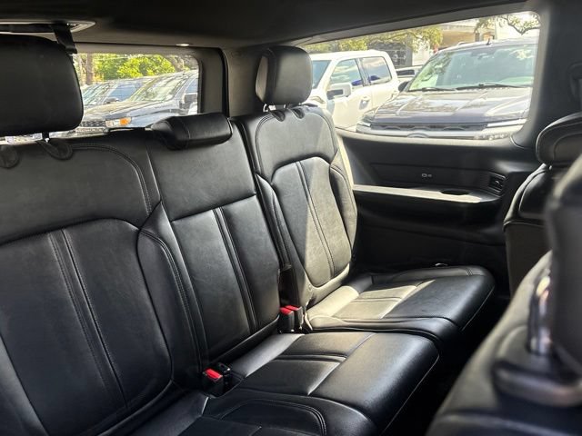 Used 2024 Jeep Wagoneer Series II w/ Flexible Seating Group RWD image 10