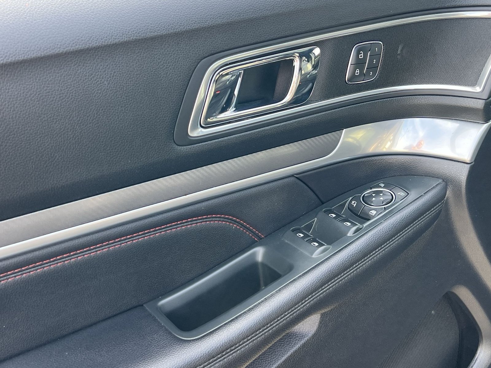 Certified 2019 Ford Explorer Sport AWD/4WD image 15