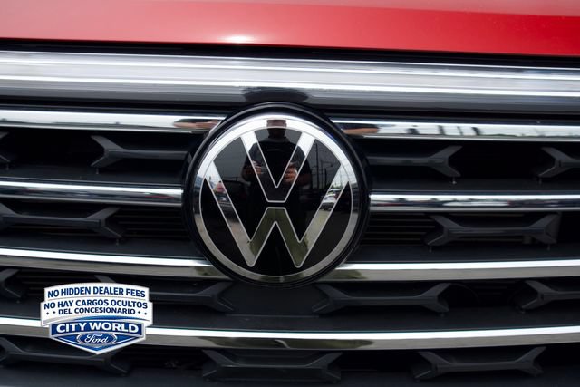 Used 2024 Volkswagen Atlas SE w/ Panoramic Sunroof Package AWD/4WD image 6