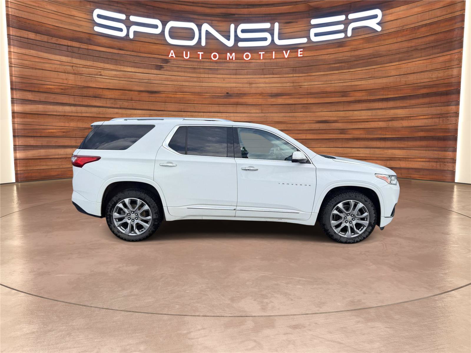 Used 2021 Chevrolet Traverse Premier AWD/4WD image 8
