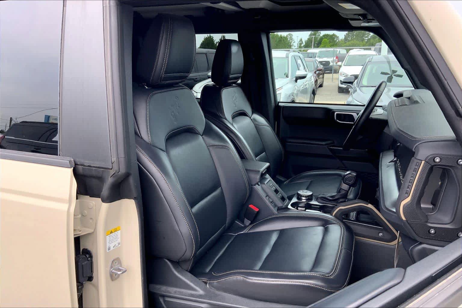 Certified 2025 Ford Bronco Badlands AWD/4WD image 9