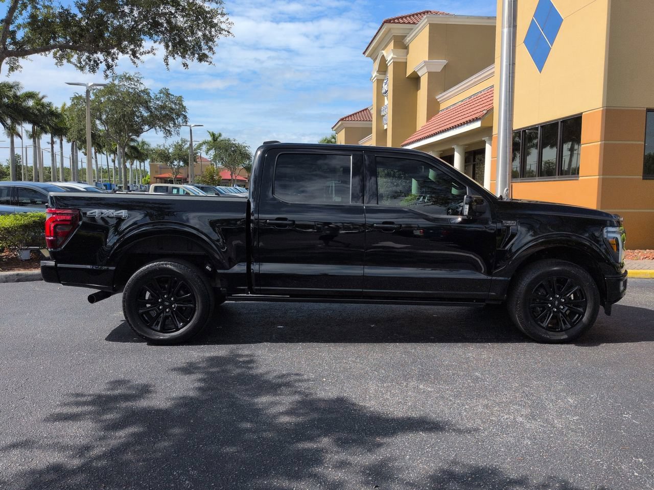 Certified 2024 Ford F150 Platinum AWD/4WD image 3