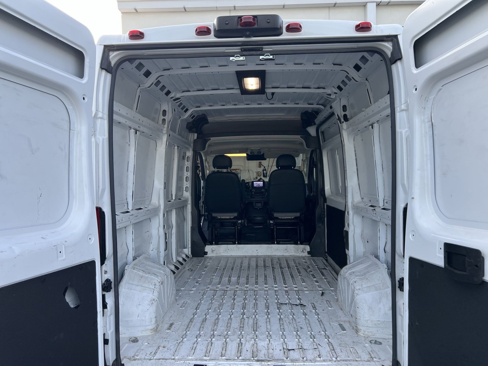 Used 2024 RAM ProMaster 2500 w/ Convenience Group FWD image 46