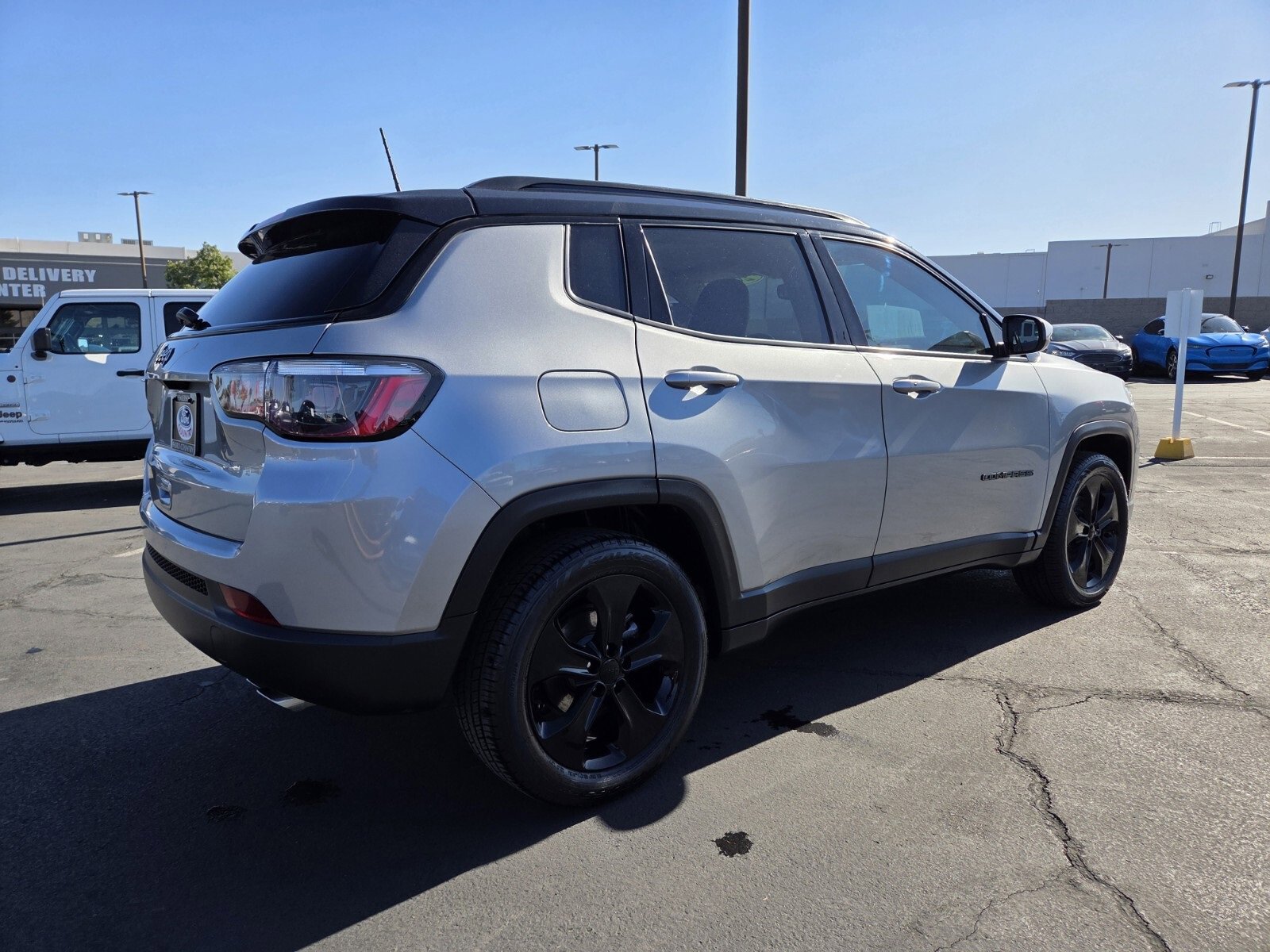 Used 2020 Jeep Compass Latitude image 6