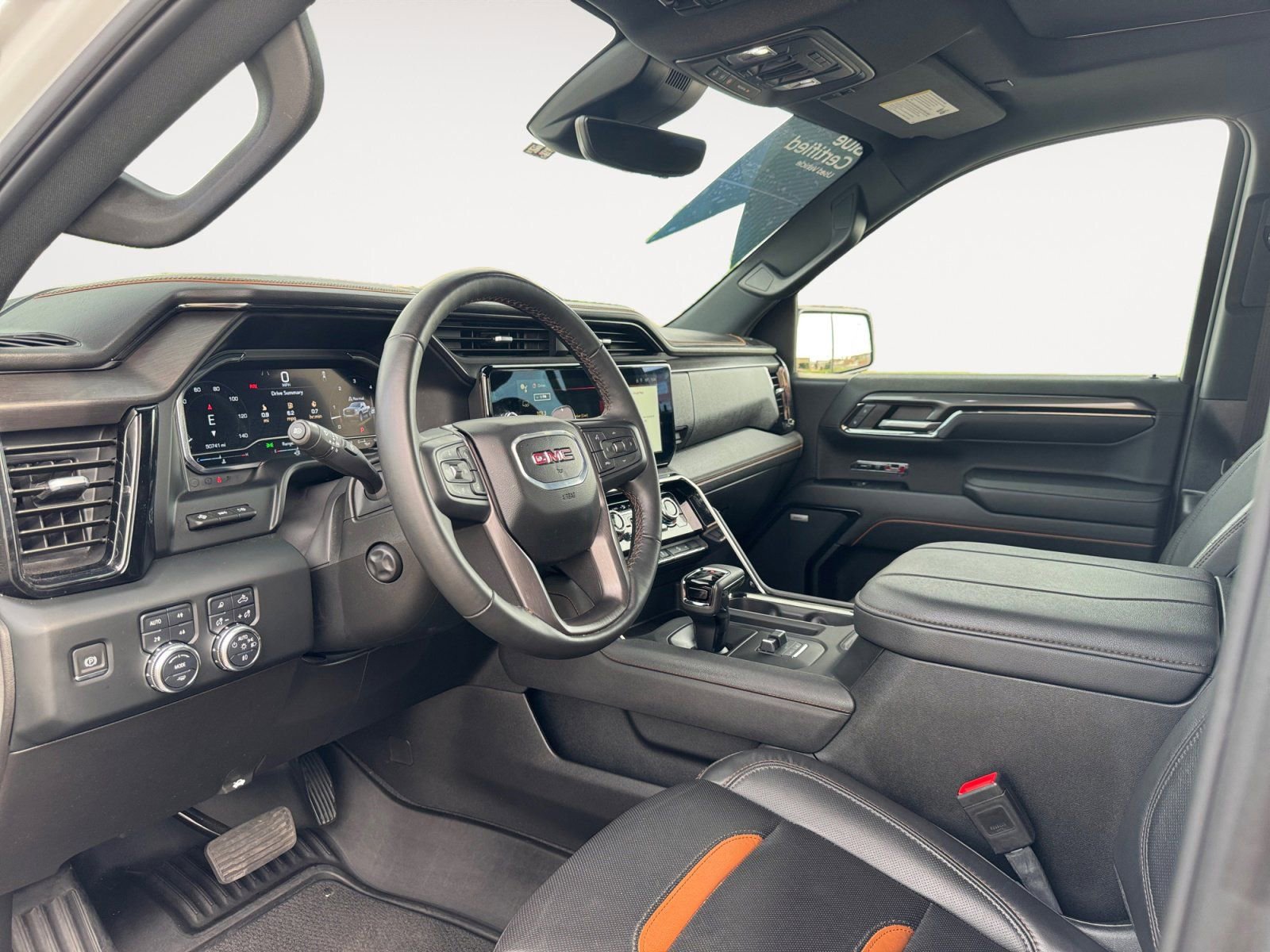 Used 2024 GMC Sierra 1500 AT4 w/ Technology Package AWD/4WD image 9