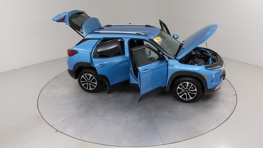 Used 2025 Chevrolet TrailBlazer LT w/ Convenience Package AWD/4WD image 44