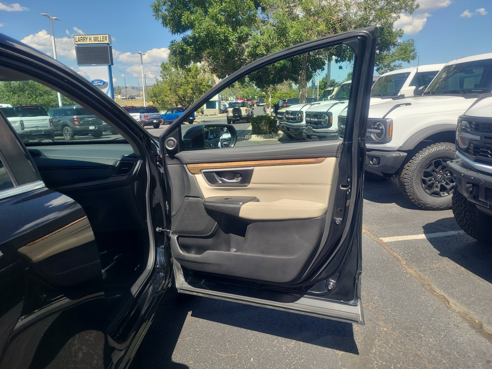 Used 2018 Honda CR-V EX image 16