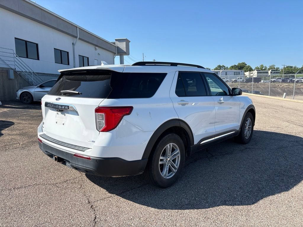 Certified 2020 Ford Explorer XLT w/ Comfort Package AWD/4WD image 7