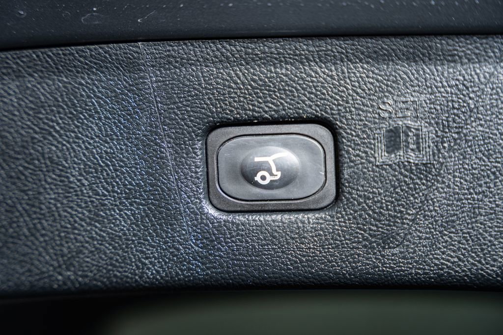 Certified 2020 Ford Edge SEL w/ Convenience Package image 11