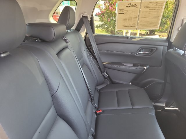 Used 2025 Nissan Rogue SL w/ Tech Package AWD/4WD image 29