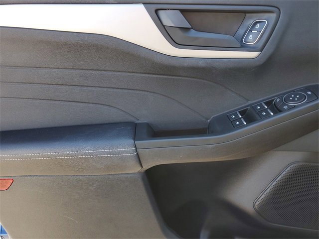 Certified 2022 Ford Escape SE w/ Cold Weather Package image 9