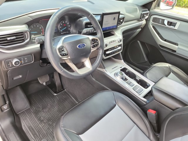 Certified 2022 Ford Explorer XLT w/ Equipment Group 202A image 19