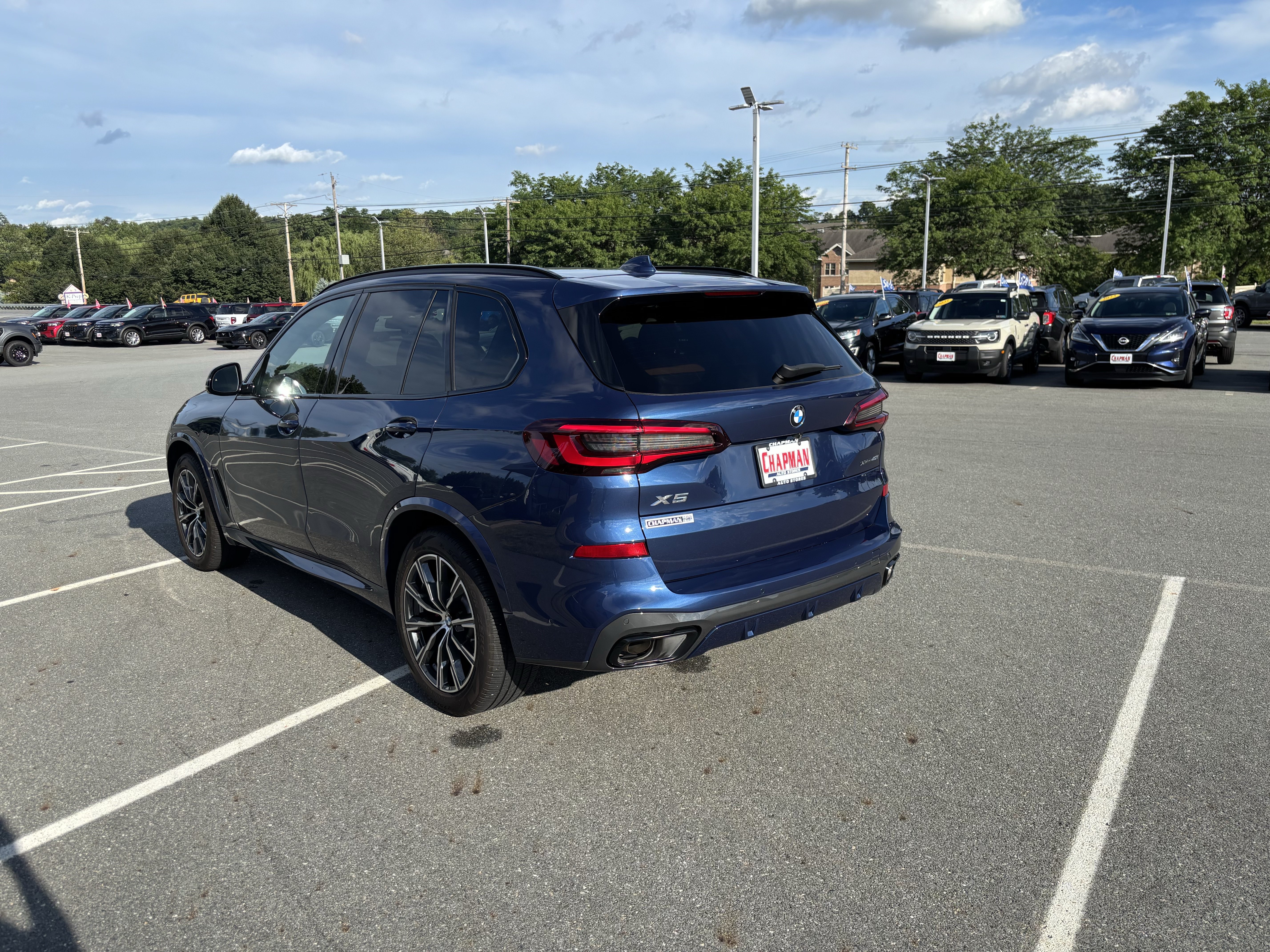 Used 2022 BMW X5 xDrive40i w/ M Sport Package AWD/4WD image 5