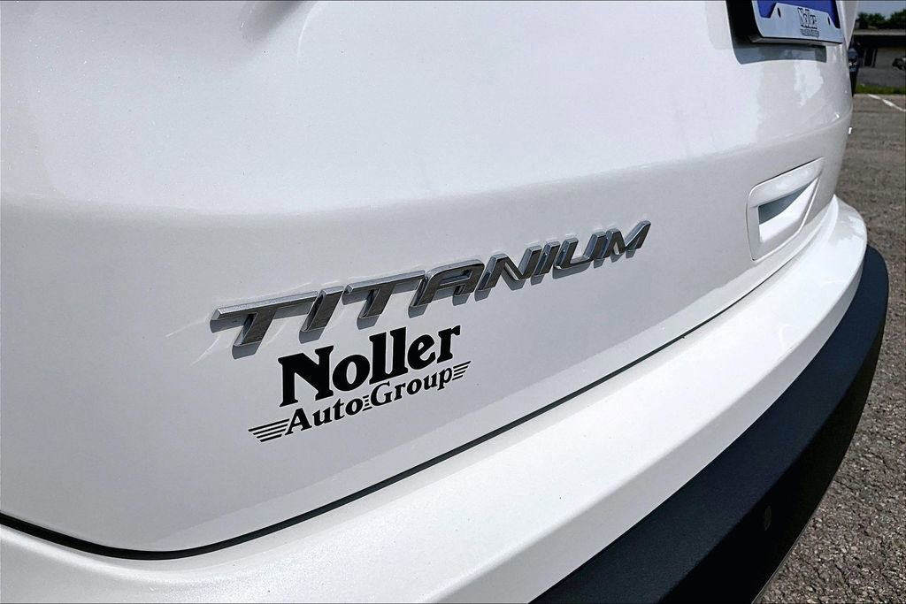 Certified 2024 Ford Edge Titanium AWD/4WD image 8