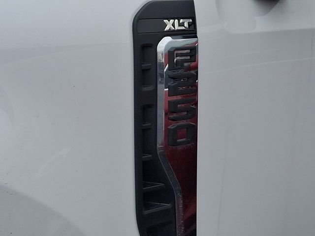 Certified 2024 Ford F250 XLT w/ FX4 Off-Road Package image 9