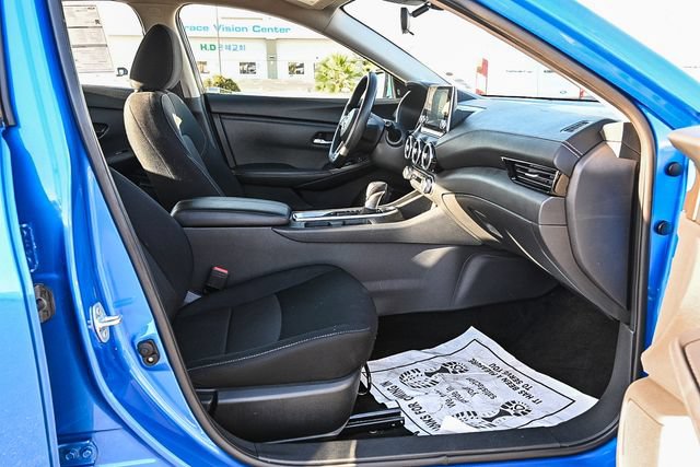 Used 2024 Nissan Sentra SV FWD image 19