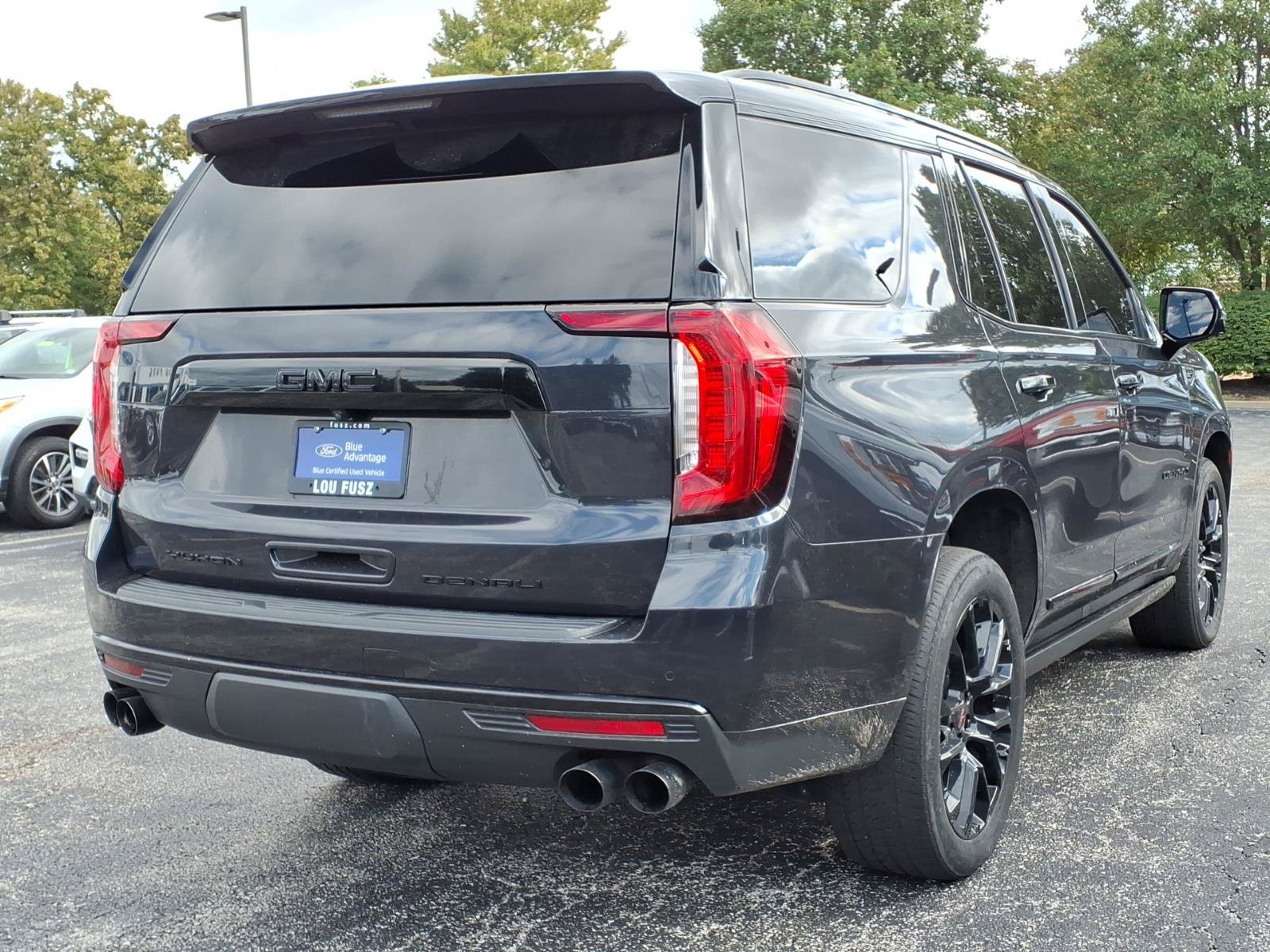 Used 2023 GMC Yukon Denali AWD/4WD image 3