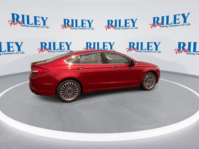 Certified 2017 Ford Fusion SE w/ Fusion SE Technology Package FWD image 9