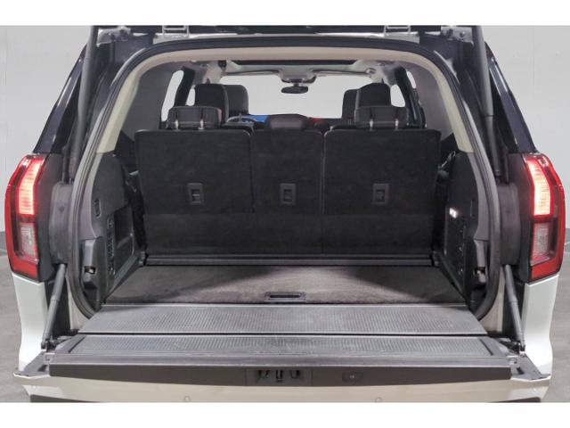 Certified 2025 Ford Expedition Active AWD/4WD image 15