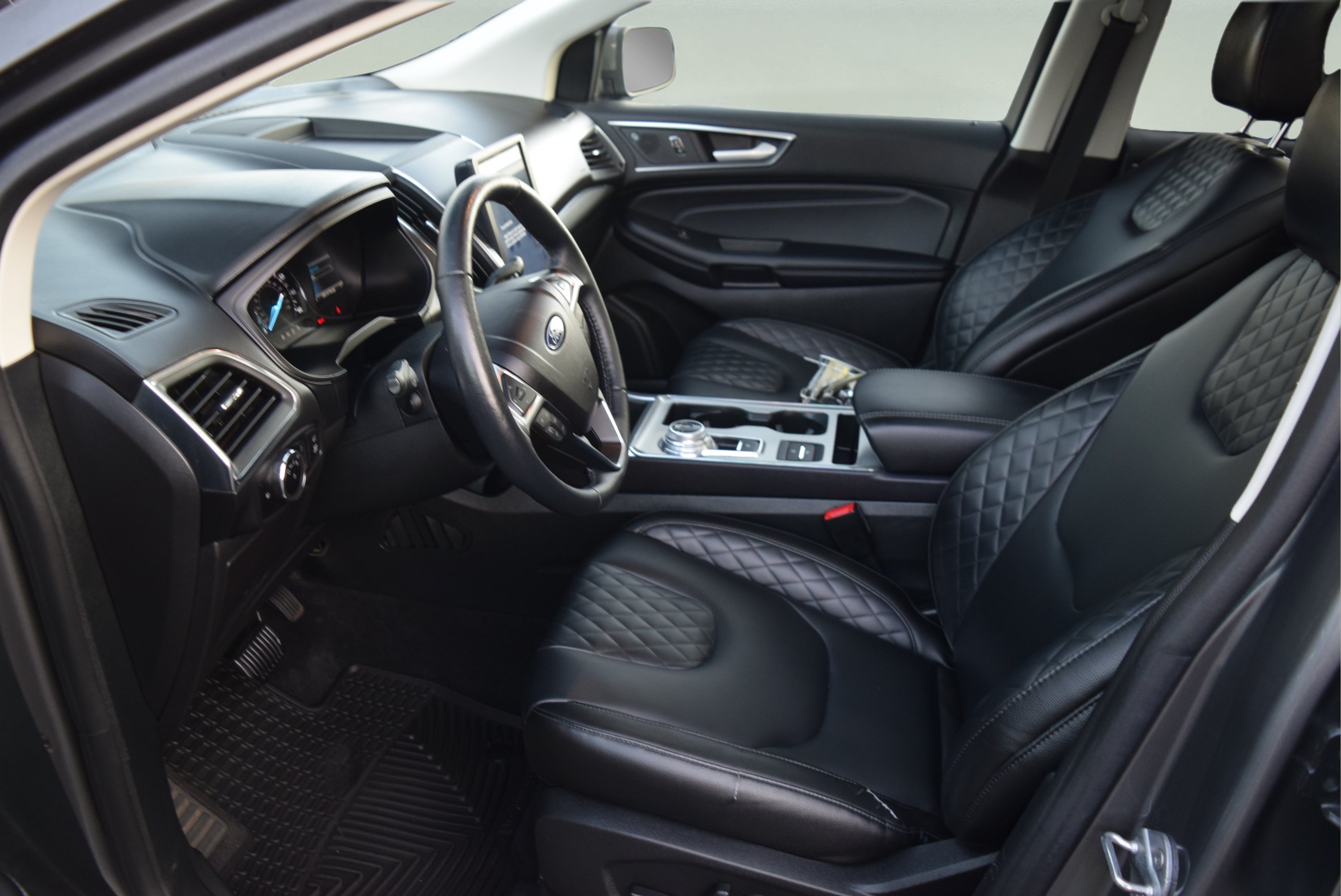 Certified 2023 Ford Edge Titanium AWD/4WD image 10
