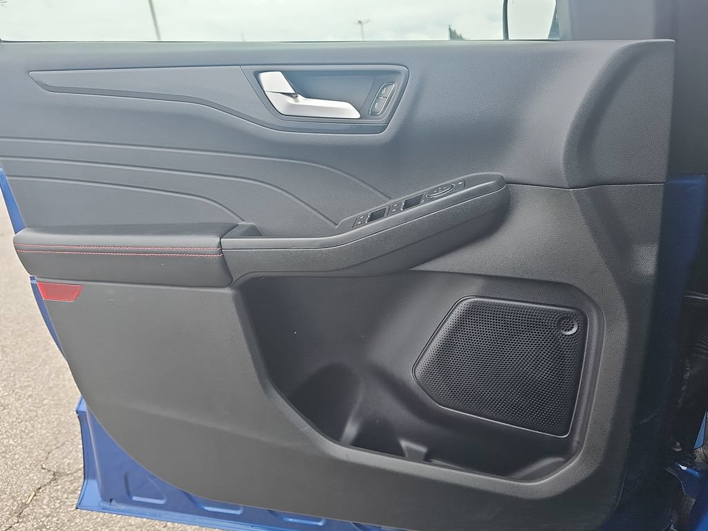 Certified 2023 Ford Escape ST-Line w/ Tech Pack #1 FWD image 27