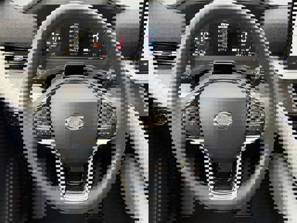 Certified 2025 Ford Explorer Platinum w/ Ultimate Package image 38