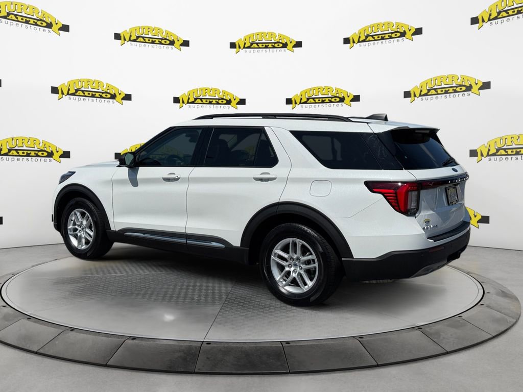 Certified 2025 Ford Explorer Active w/ Active Comfort Package RWD image 3