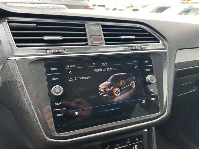 Used 2022 Volkswagen Tiguan SE AWD/4WD image 23