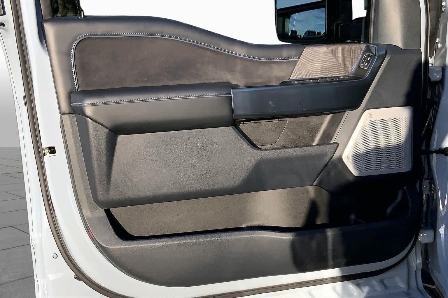 Certified 2025 Ford F250 Platinum AWD/4WD image 22