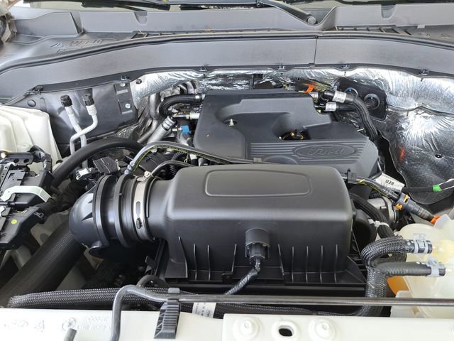 Certified 2020 Ford Explorer XLT w/ Equipment Group 202A image 26