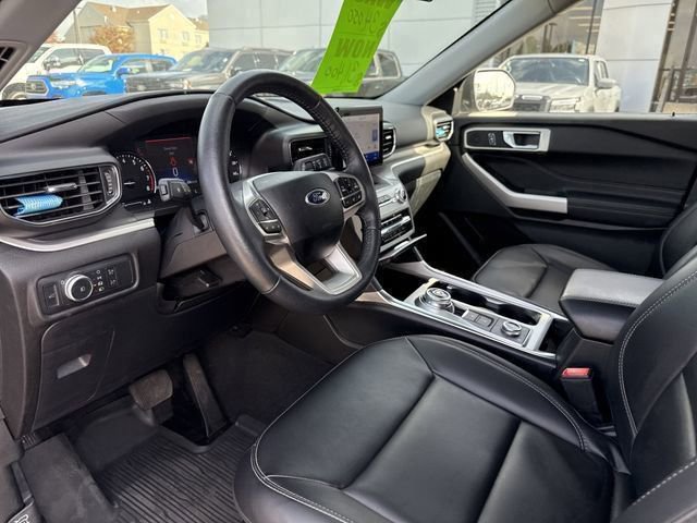 Certified 2022 Ford Explorer XLT w/ Equipment Group 202A image 16