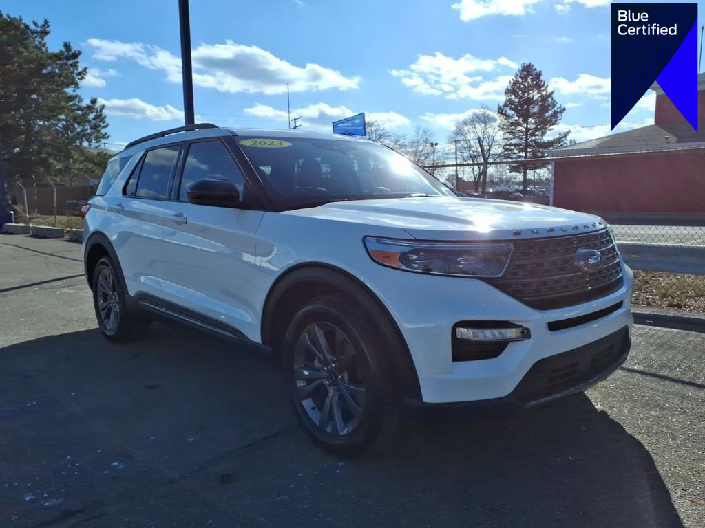 Certified 2023 Ford Explorer XLT w/ Equipment Group 202A