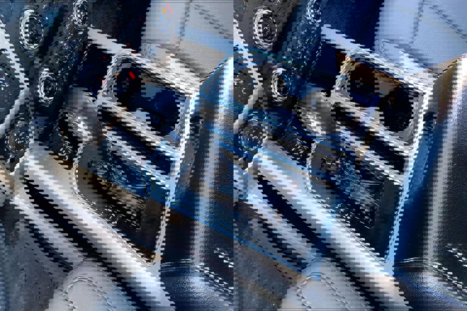 Certified 2020 Ford F150 Lariat w/ Equipment Group 502A Luxury image 15