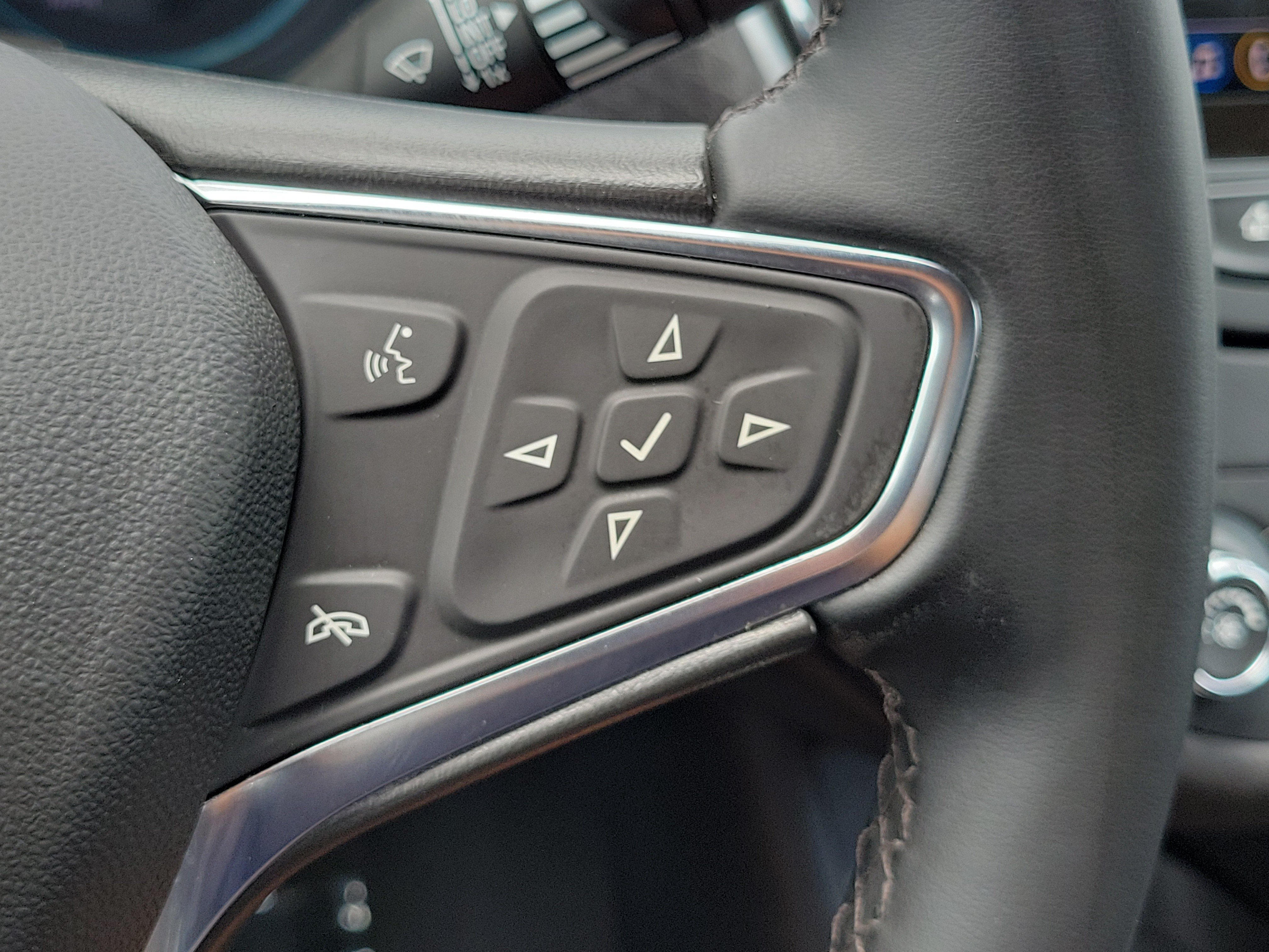 Used 2024 Chevrolet Malibu RS FWD image 24