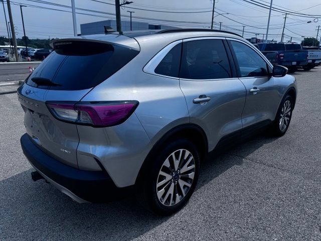 Certified 2022 Ford Escape Titanium w/ Class II Trailer Tow Package AWD/4WD image 13