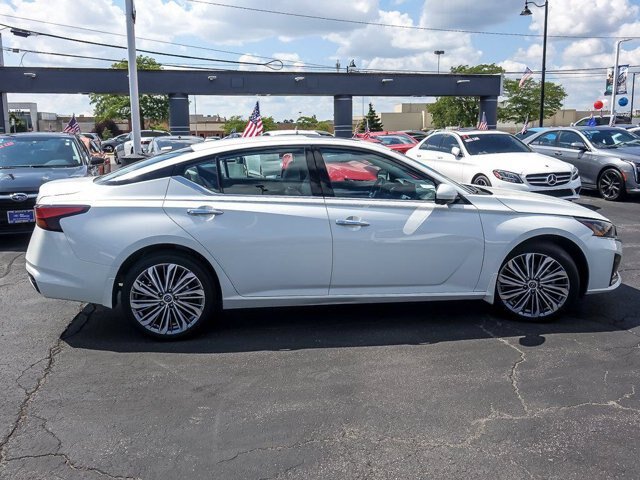 Used 2024 Nissan Altima 2.5 SL AWD/4WD image 11