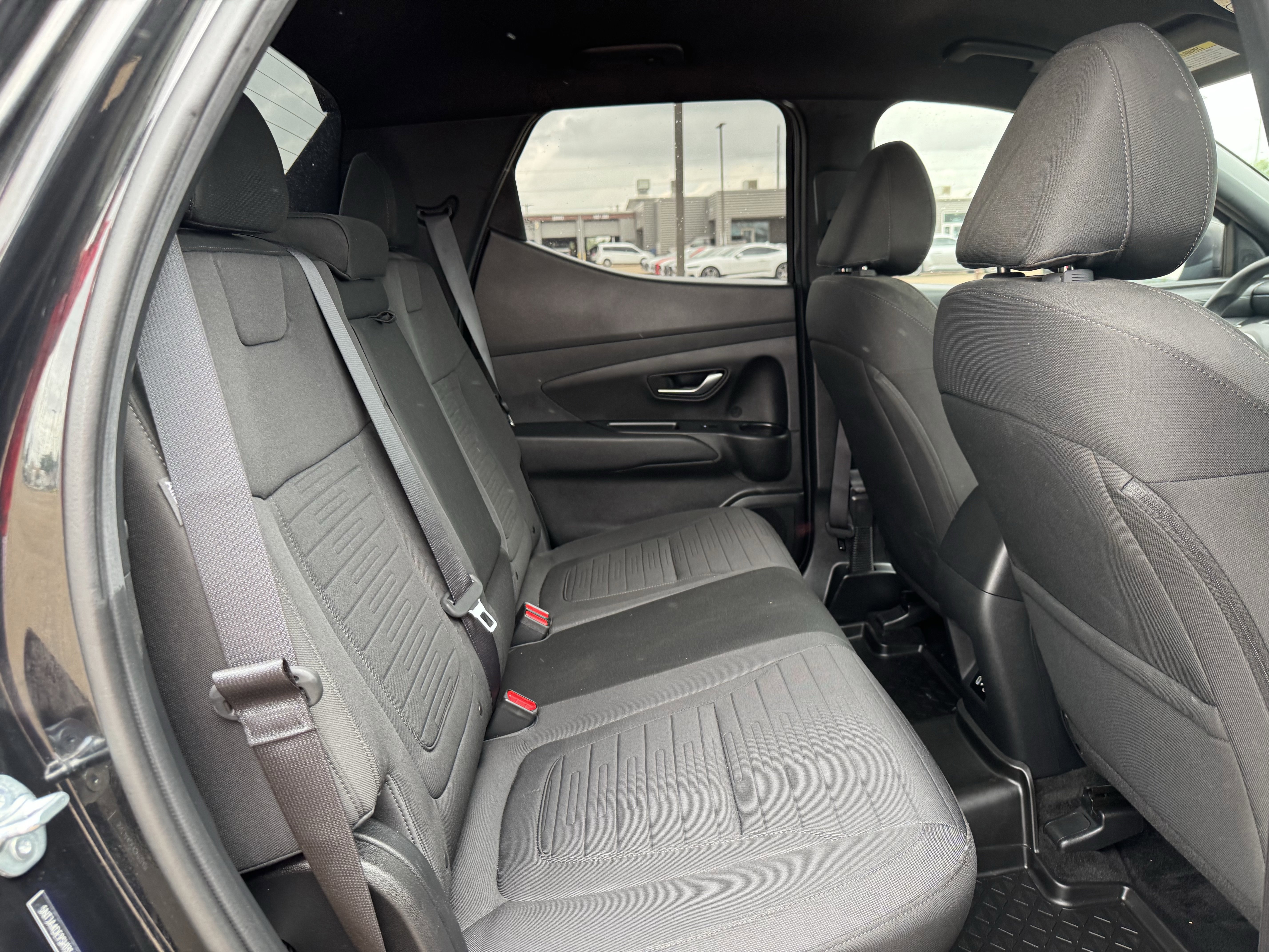 Used 2025 Hyundai Santa Cruz SE FWD image 31