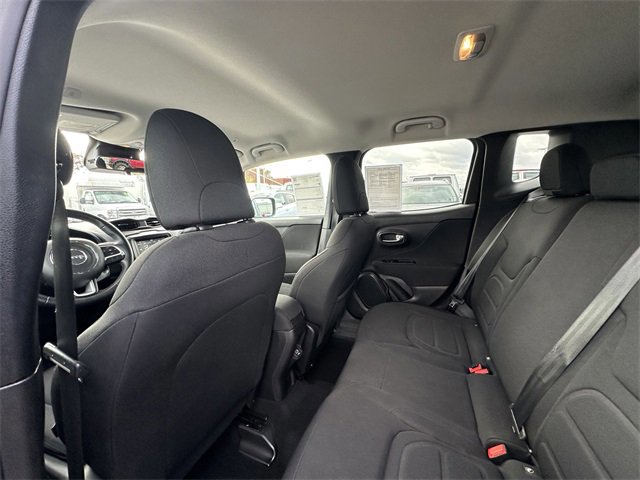 Used 2020 Jeep Renegade Latitude image 19