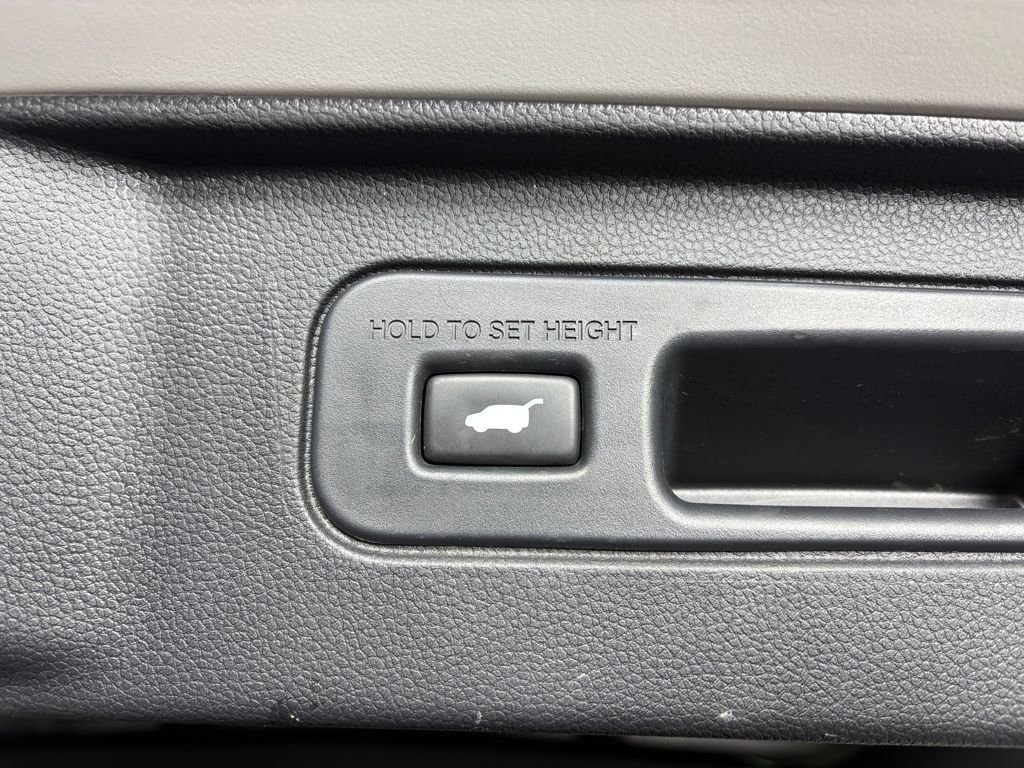 Used 2025 Honda Pilot Elite image 34