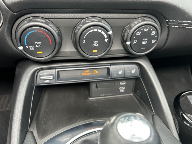 Used 2024 MAZDA MX-5 Miata RF Club RWD image 14