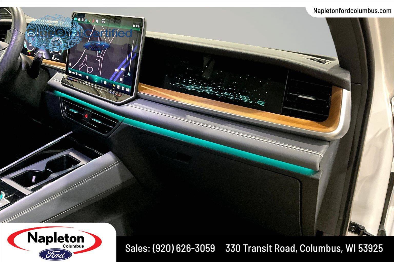 Used 2025 Volkswagen Tiguan SEL R-Line AWD/4WD image 18